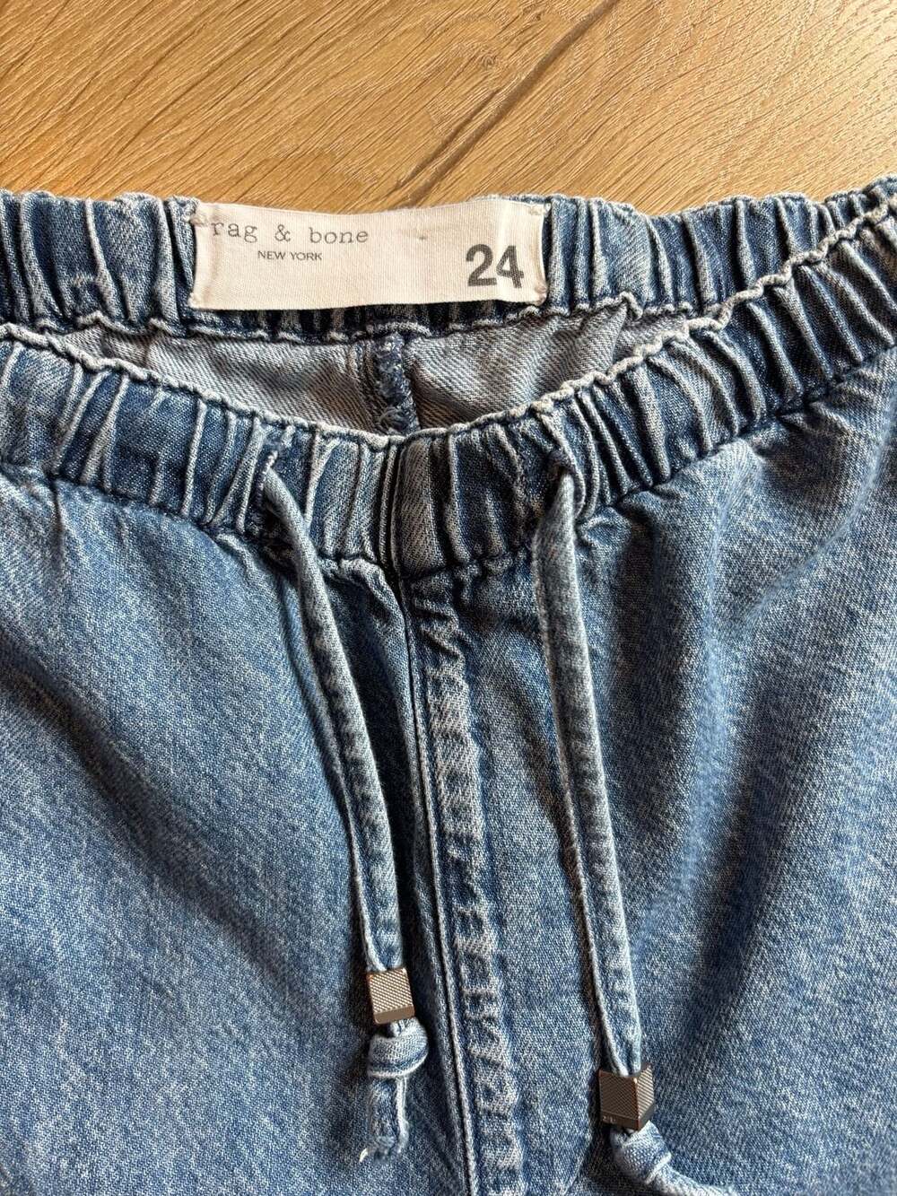 Rag & Bone Elastic Waist Drawstring Wide Leg  Ankle Jeans Size 24( US size 00) - Picture 2 of 6